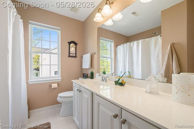 23498 Prescott Lane W, South Lyon, MI 48178