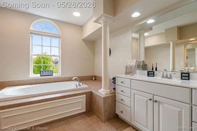 23498 Prescott Lane W, South Lyon, MI 48178