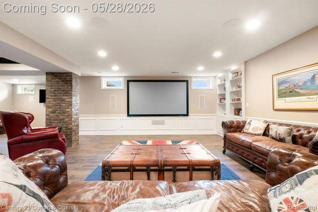 23498 Prescott Lane W, South Lyon, MI 48178