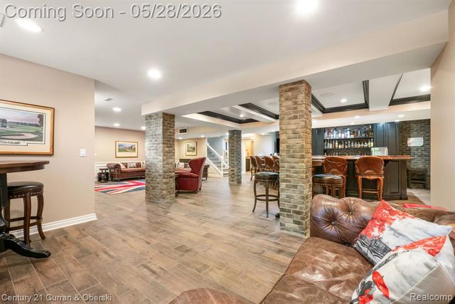 23498 Prescott Lane W, South Lyon, MI 48178