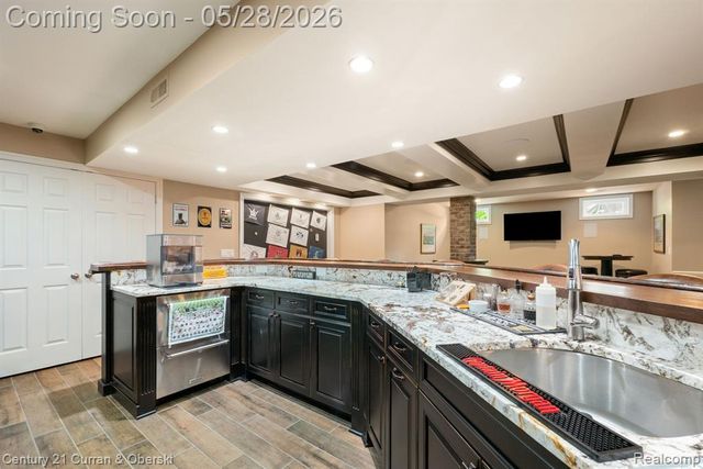 23498 Prescott Lane W, South Lyon, MI 48178