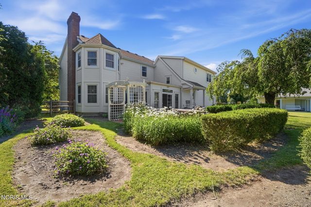5815 Mitchaw Road, Sylvania, OH 43560