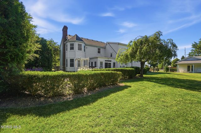 5815 Mitchaw Road, Sylvania, OH 43560