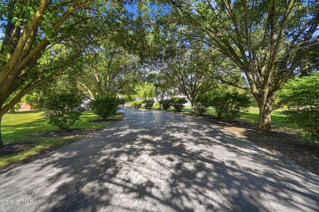 5815 Mitchaw Road, Sylvania, OH 43560