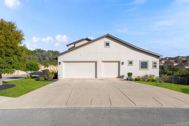 302 Majestic Bluff, San Antonio, TX 78258