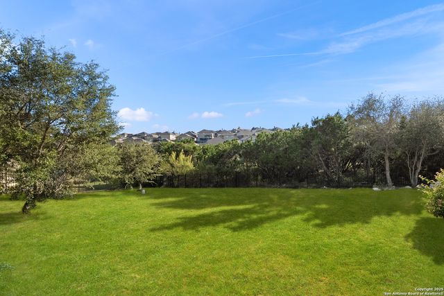 302 Majestic Bluff, San Antonio, TX 78258