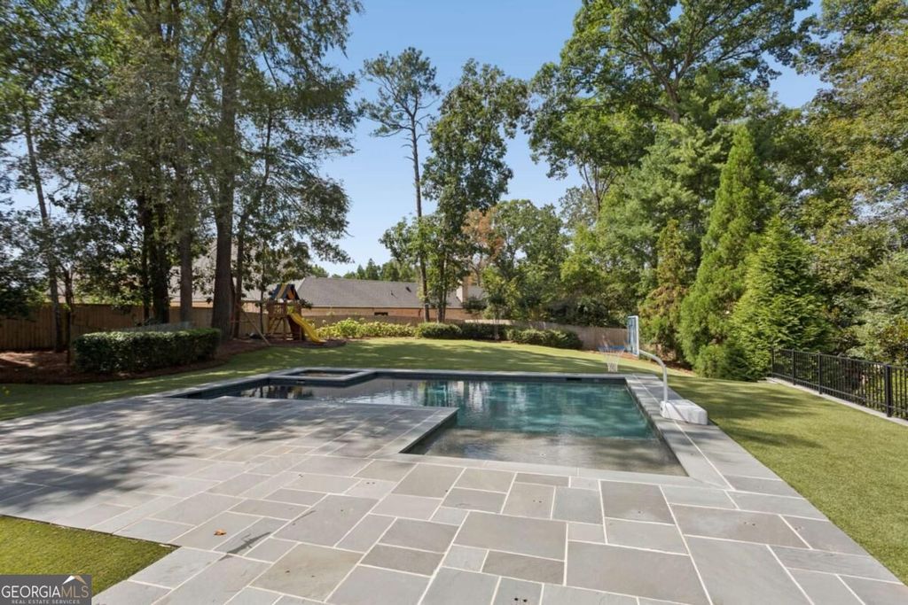 4566 Dudley Lane, Sandy Springs, GA 30327 — photo 2