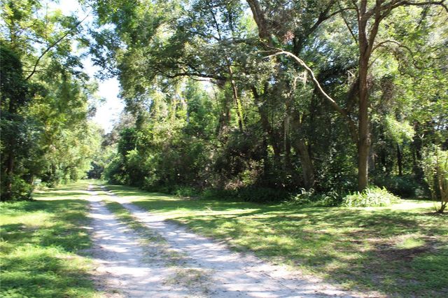 GRAND AVENUE, Brooksville, FL 34604