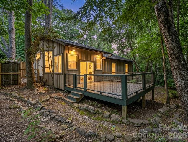 701 Azalea Avenue, Black Mountain, NC 28711
