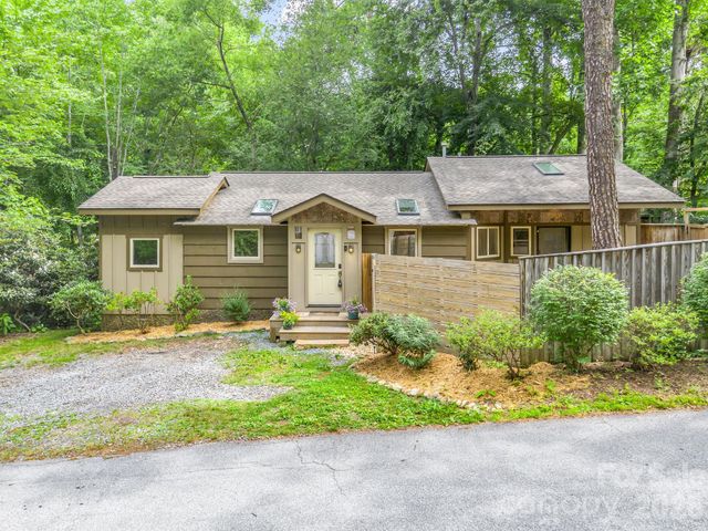 701 Azalea Avenue, Black Mountain, NC 28711