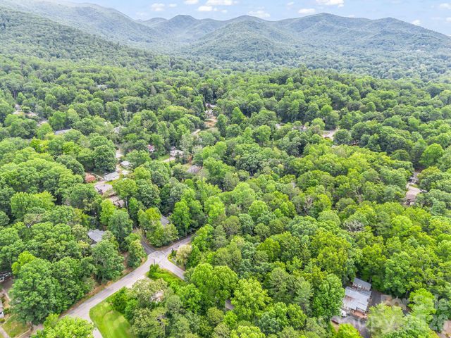 701 Azalea Avenue, Black Mountain, NC 28711
