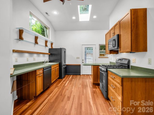 701 Azalea Avenue, Black Mountain, NC 28711