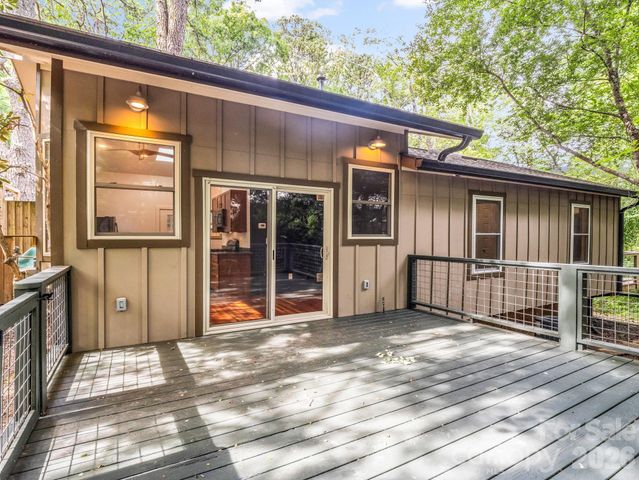 701 Azalea Avenue, Black Mountain, NC 28711