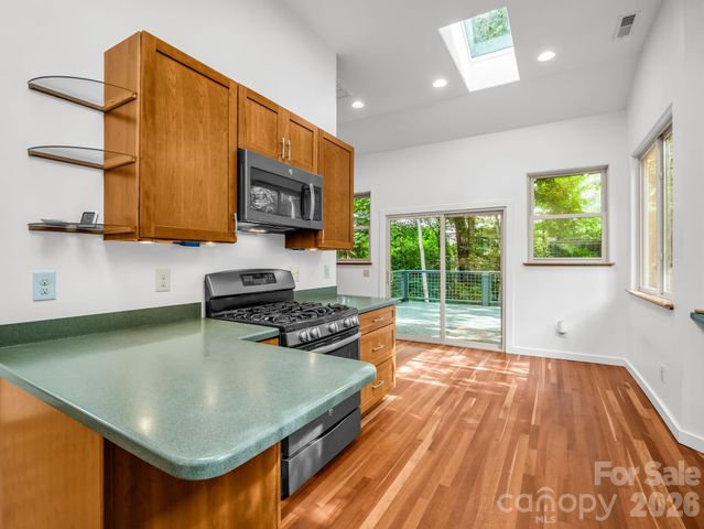 701 Azalea Avenue, Black Mountain, NC 28711