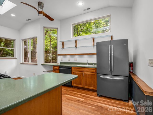 701 Azalea Avenue, Black Mountain, NC 28711
