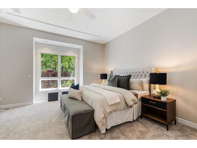 3430 BARRINGTON Dr, West Linn, OR 97068