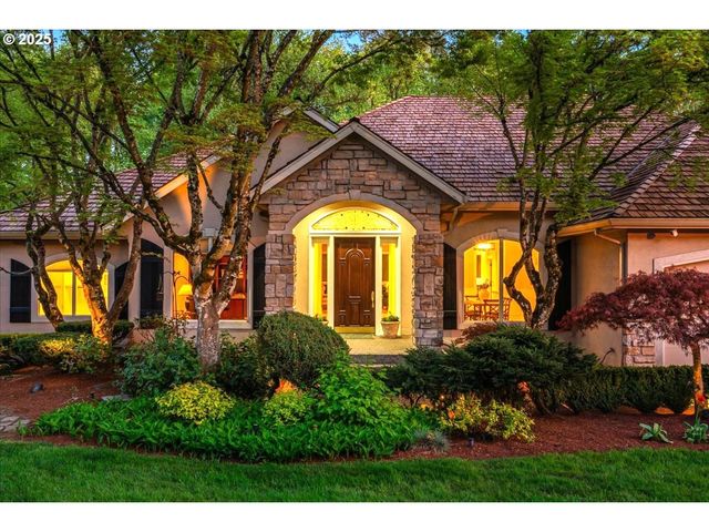 3430 BARRINGTON Dr, West Linn, OR 97068