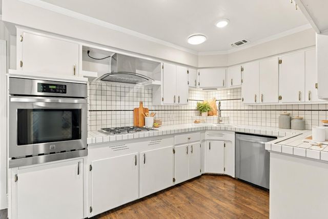 170 Baxter Ave, Sacramento, CA 95815