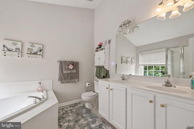9701 CHESHIRE RIDGE CIR, Manassas, VA 20110