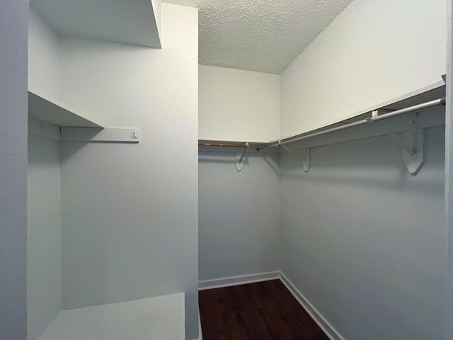 3727 N Pine Grove Avenue 306, Chicago, IL 60613