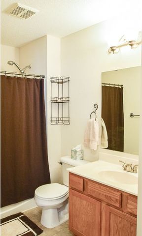 6869 Folkestone Road 614, Apple Valley, MN 55124