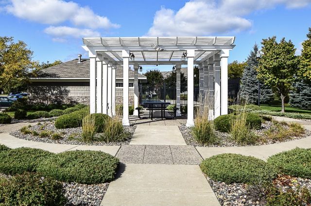 6869 Folkestone Road 614, Apple Valley, MN 55124