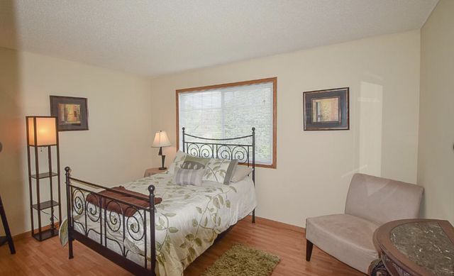 6869 Folkestone Road 614, Apple Valley, MN 55124