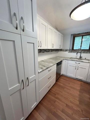 20557 Longwood Drive 63, Clinton Township, MI 48038