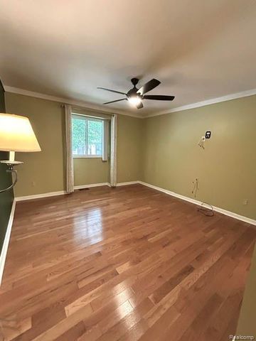 20557 Longwood Drive 63, Clinton Township, MI 48038