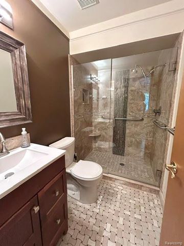 20557 Longwood Drive 63, Clinton Township, MI 48038