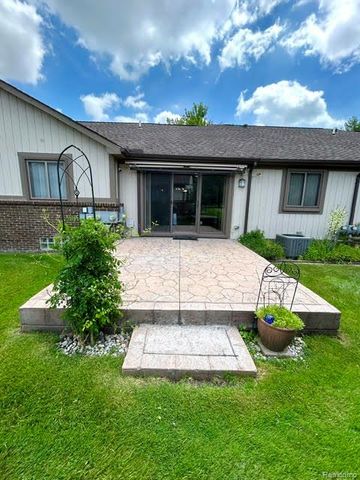 20557 Longwood Drive 63, Clinton Township, MI 48038