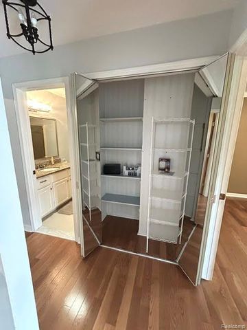 20557 Longwood Drive 63, Clinton Township, MI 48038