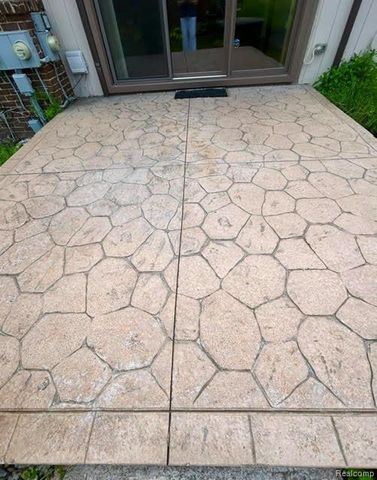 20557 Longwood Drive 63, Clinton Township, MI 48038