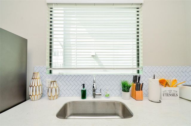 3804 Leeland Street, Houston, TX 77003