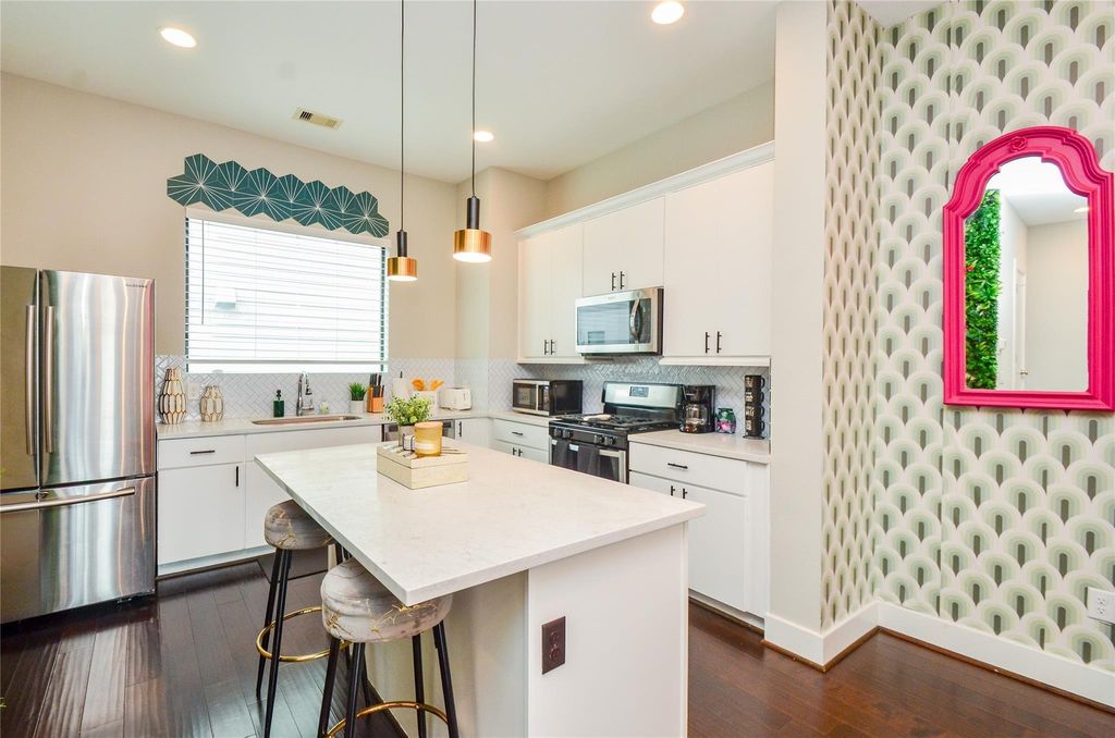 3804 Leeland Street, Houston, TX 77003