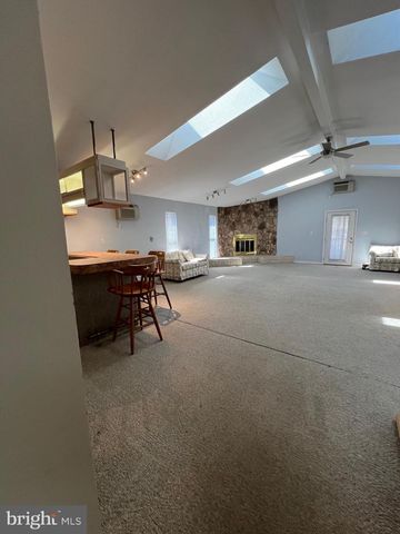 6006 BEDFORD LN, Clinton, MD 20735