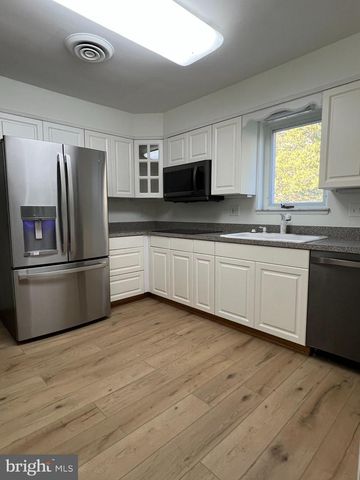 6006 BEDFORD LN, Clinton, MD 20735