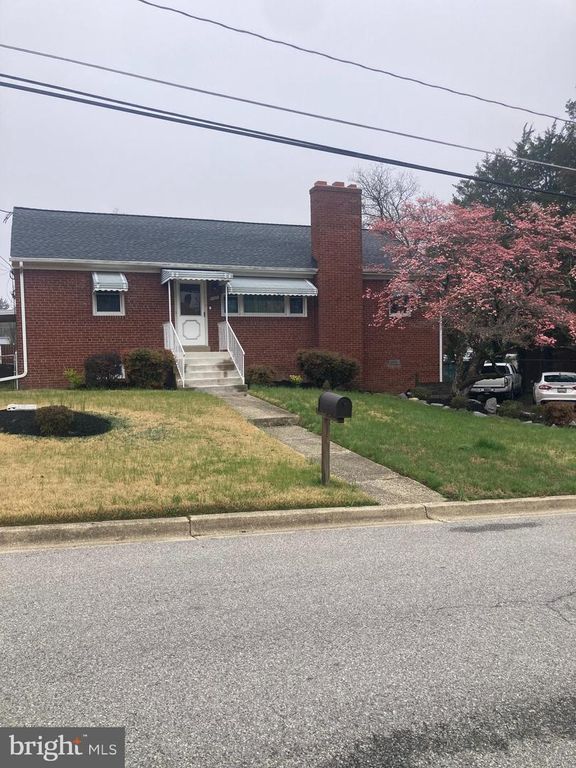 Image 1 of property listing at 6006 BEDFORD LN, Clinton, MD 20735