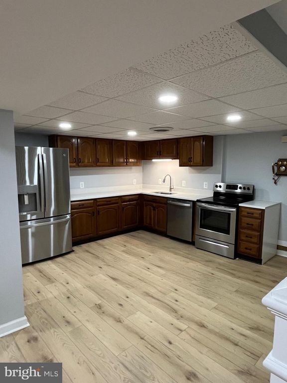 Image 21 of property listing at 6006 BEDFORD LN, Clinton, MD 20735