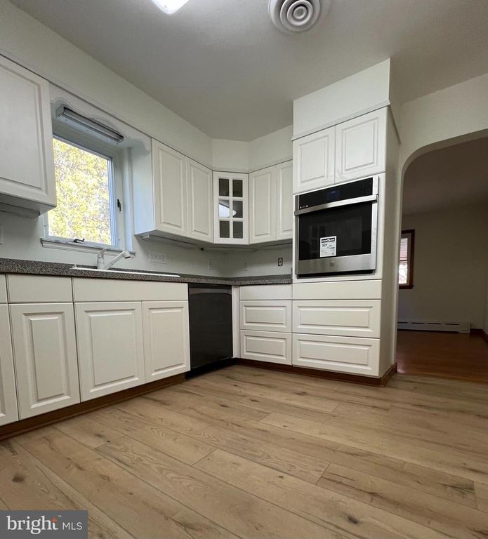 Image 28 of property listing at 6006 BEDFORD LN, Clinton, MD 20735