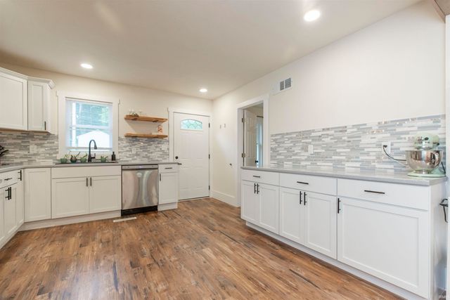 214 E Woodside Street, South Bend, IN 46614