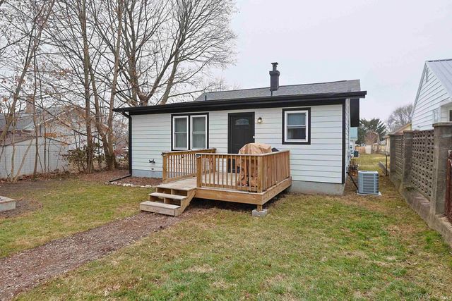 214 E Woodside Street, South Bend, IN 46614