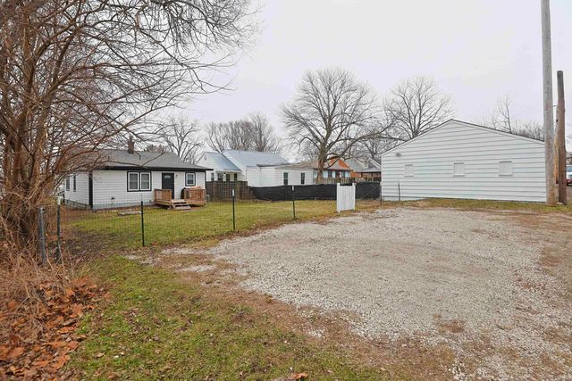 214 E Woodside Street, South Bend, IN 46614