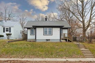 214 E Woodside Street, South Bend, IN 46614