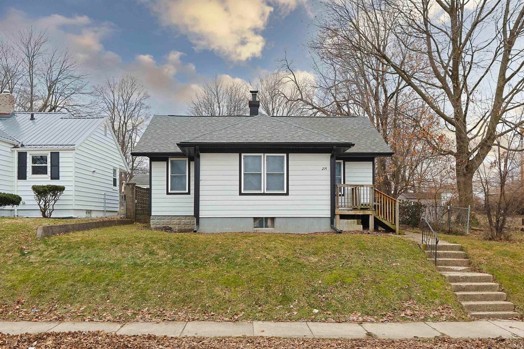 214 E Woodside Street, South Bend, IN 46614