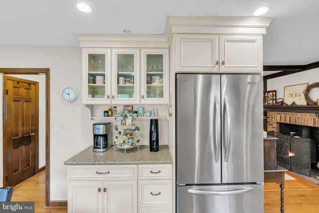 354 OLD YORK RD, Hamilton, NJ 08620