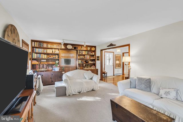 354 OLD YORK RD, Hamilton, NJ 08620
