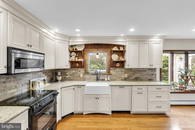 354 OLD YORK RD, Hamilton, NJ 08620