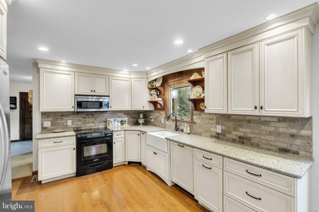 354 OLD YORK RD, Hamilton, NJ 08620
