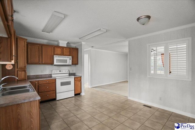 1025 Creekside Drive, Hartsville, SC 29550